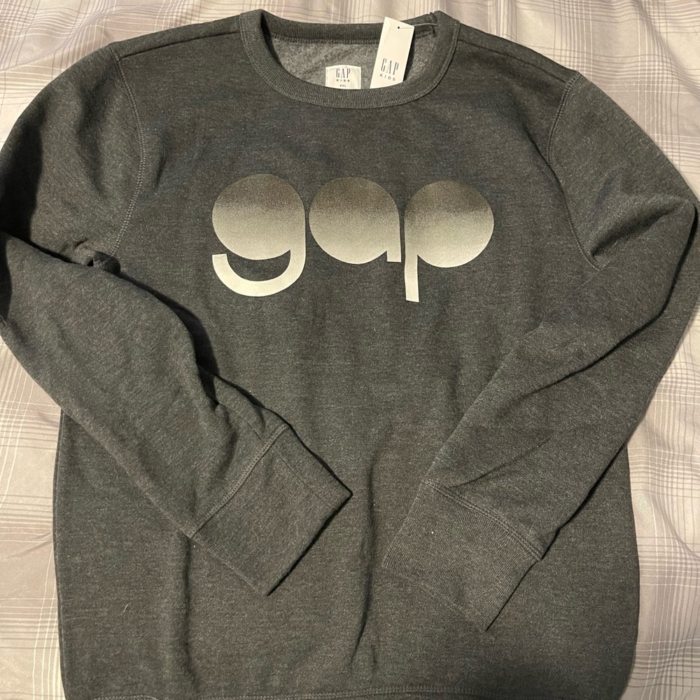 GAP sweatshirt